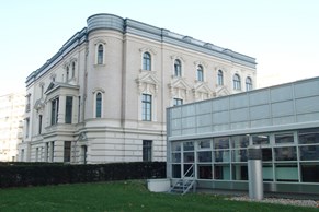 Hauptsitz Halle Hauptsitz Halle